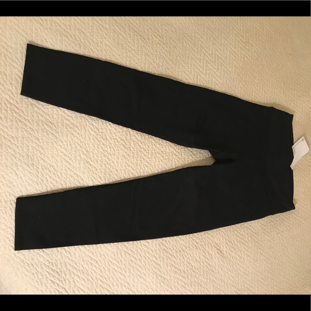 NEW  Fabletics black Lisette 7/8 capri tight